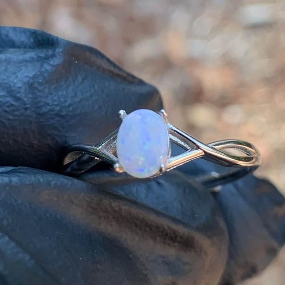 White Radiant .925 Sterling Silver Australian Coober Pedy Adjustable Opal Ring - Picture 6 of 6